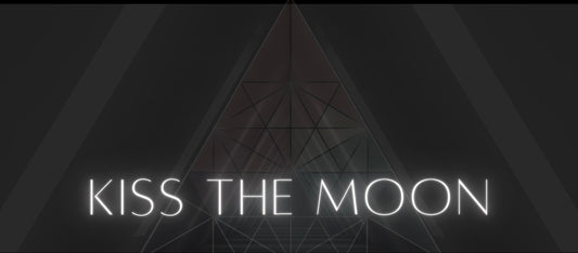KISS THE MOON